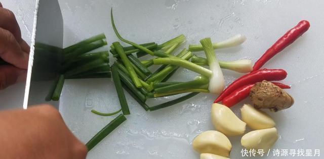 开大火|葱姜炒生蚝的家常做法,掌握2个窍门,比烤的要美味