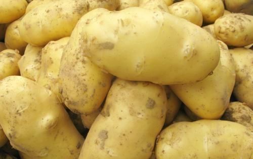  水中|想要快速去土豆皮？厨房阿姨来告诉你，简单快速又省事