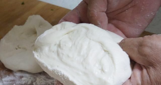 千层饼|香酥千层饼,外边卖7元一斤,教你在家就能做,比买的还香酥可口