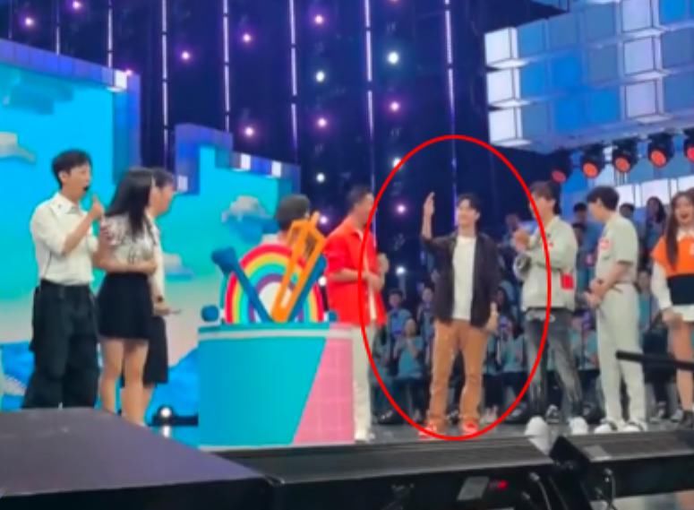  杜华|赵丽颖杜华互放狠话，赵丽颖声称不认识王一博，下一句话才是重点