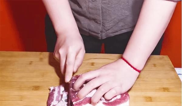  焦香|超详细的川味酥肉的家常做法，酥脆不回软，外酥里嫩焦香可口