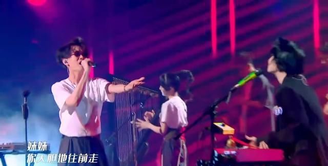  夏天|《乐队的夏天2》发明新玩法，乐队配对合作，火花四溅真会玩