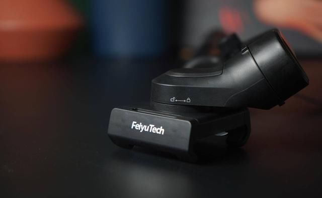  拍出|稳定器越贵越好？飞宇稳定器，低成本玩大动作，还能拍出电影效果