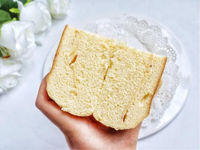 戚风蛋糕|1碗面粉3个鸡蛋,教你用电饭煲做出蓬松大蛋糕,入口即化天天想吃