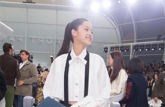  录制|欧阳娜娜成娱乐圈亲女儿？上节目想重录就重录？网友吐槽太可怕