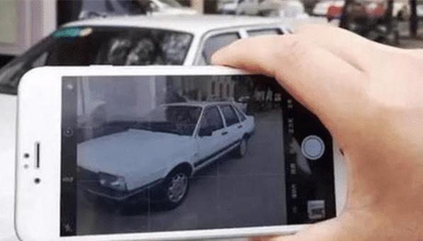 无能为力|有人手持手机抓拍违章，月入过万！车主：遇到好几次，无能为力！