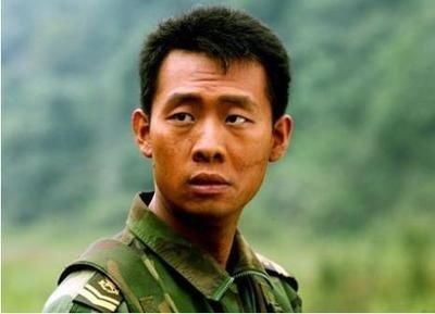 皮包骨|妻子是央视女主播,曾让全剧组女人下跪,42岁张译近况瘦成皮包骨