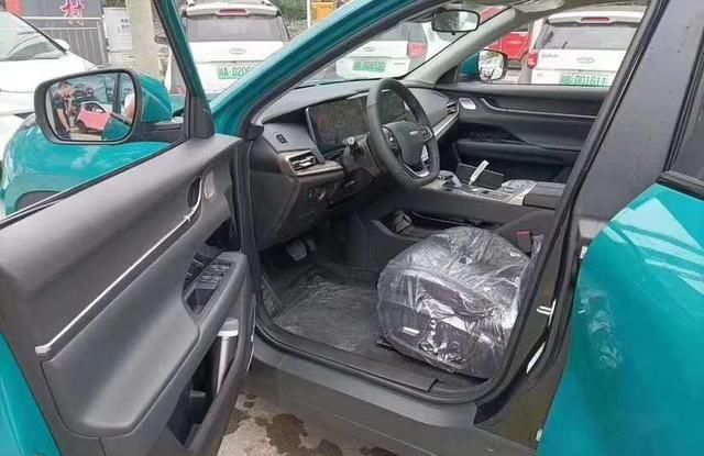 SUV|奇瑞首款高端SUV到店，后轮驱动操控性优，全铝车身宽度近两米
