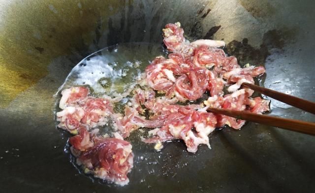  越来越|2种食材6个步骤，小白秒变大厨，炒出经典粤菜