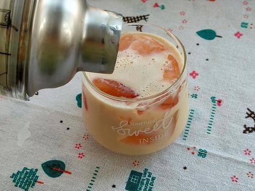  奶茶|网红之珍珠奶茶草莓冻，Q弹嫩滑，奶香十足，奶茶控绝对不可错过