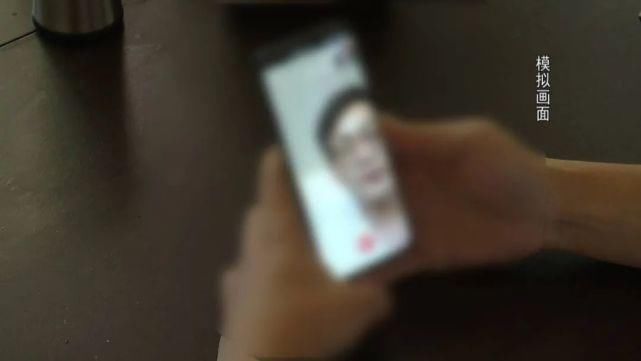 派出所|现场 || 银川男子裸聊被录视频敲诈，跟对方打电话时偶遇民警……