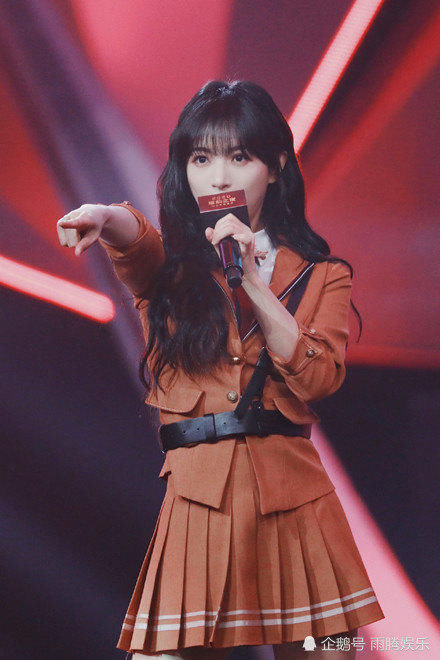  R1SE|《炙热的我们》团团合作，R1SE同台SNH48成焦点，火箭少女突破自我