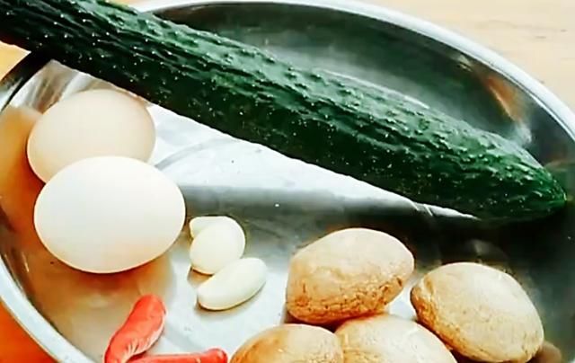  炒鸡蛋|黄瓜香菇炒鸡蛋吃了二十几年还是这样炒好吃又下饭