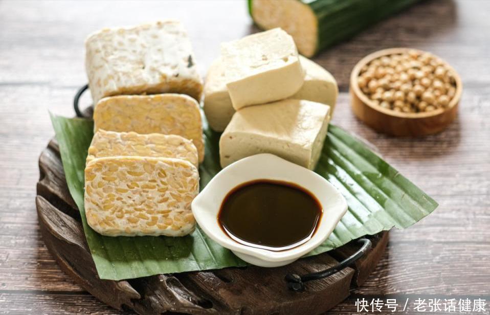 痛风到底可以吃豆制品吗(豆制品是痛风的“催化剂”？提醒：该少吃的是4种食物，早做了解)