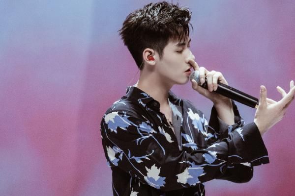  王彦霖|鹅厂恋爱综艺嘉宾曝光，王彦霖李一桐新奇，R1SE任豪搭档风口浪尖女演员