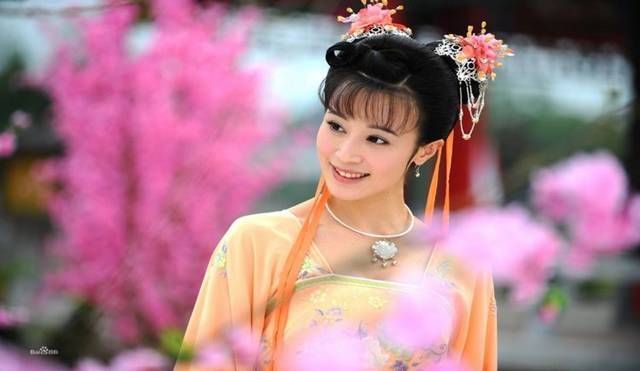  皇帝|史上第一乳母：35岁时嫁18岁皇帝，却被皇帝宠爱一生