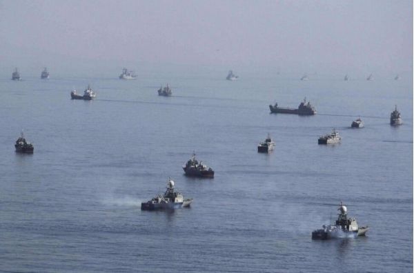 霍尔木兹海|美舰突然现身海峡入口，眼前一幕令白宫忌惮