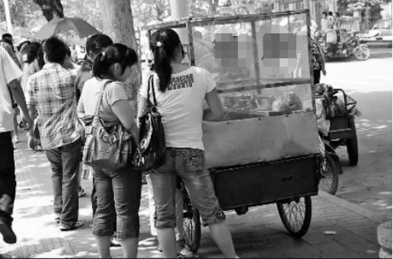 毒有害|凉皮长期掺毒出售!原本用于清洁剂、杀虫剂!2人被批捕