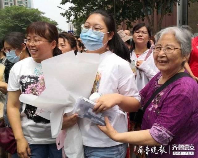  考生|壹起见证新高考｜高考结束，考生没啥感觉，家长却激动哭了