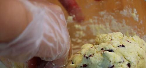 奶香|原来吃不完的奶粉可以做成酸奶条,不放任何添加剂,奶香浓郁