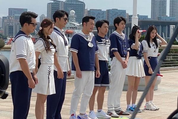  蔡徐|奔跑吧杀青，只有郭麒麟和蔡徐没告别，默契到像是说好的一样