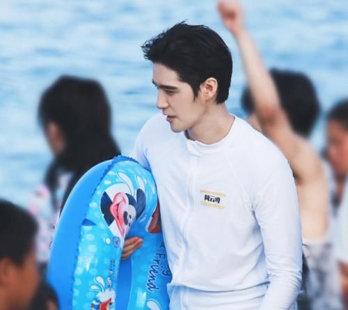 在内|《完美的夏天》录制生图!黄新淳李汶翰帅气加盟,金子涵也在内