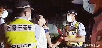 在家|“巨婴”女儿不满父亲酒驾被查,向交警叫嚣:我在家都没被凶我在这被你凶啊