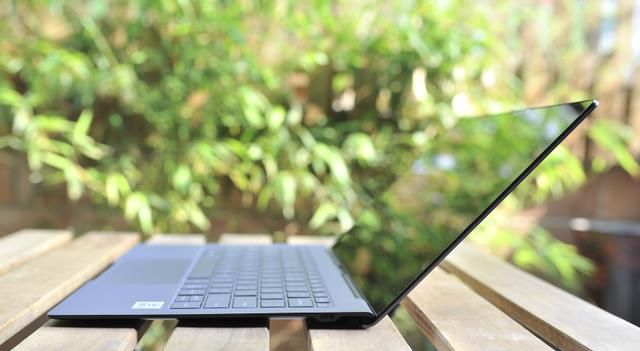  轻薄|笔记本可以多轻薄？看看这些新办公利器超极本