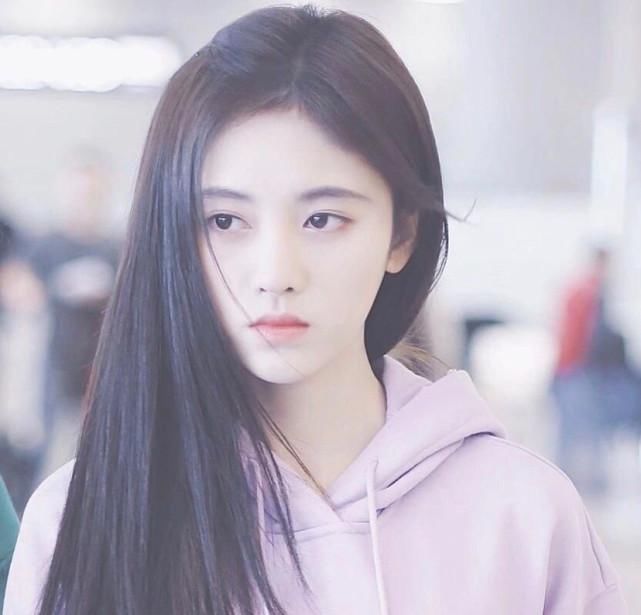 ps|鞠婧祎14岁旧照被疯传，没有ps、滤镜的年代，颜值竟然是这样？