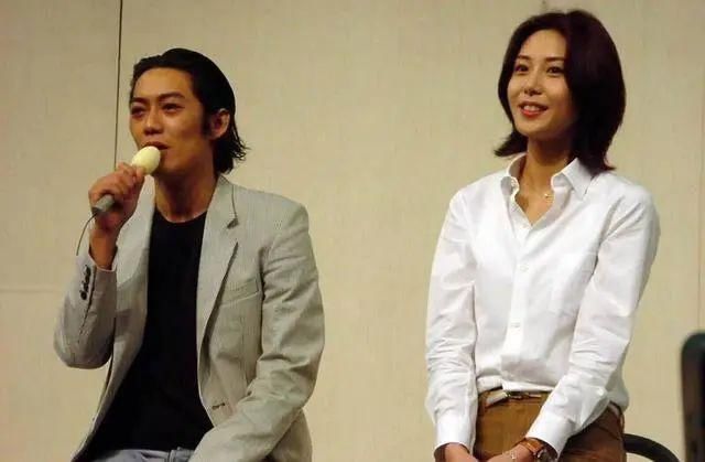  再次|松岛菜菜子20年前的美貌再次引发热议，47岁的她素颜流出依旧抗打