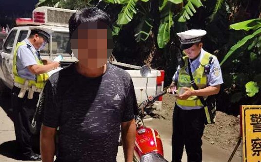  退休|珠海多名退休老伯犯同一种错被警察查获！最大年纪超过70岁！