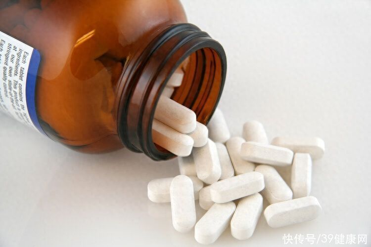 63岁女骨密度正常是多少(63阿姨骨密度似30岁，她的4种生活习惯，大部分人都能做到)
