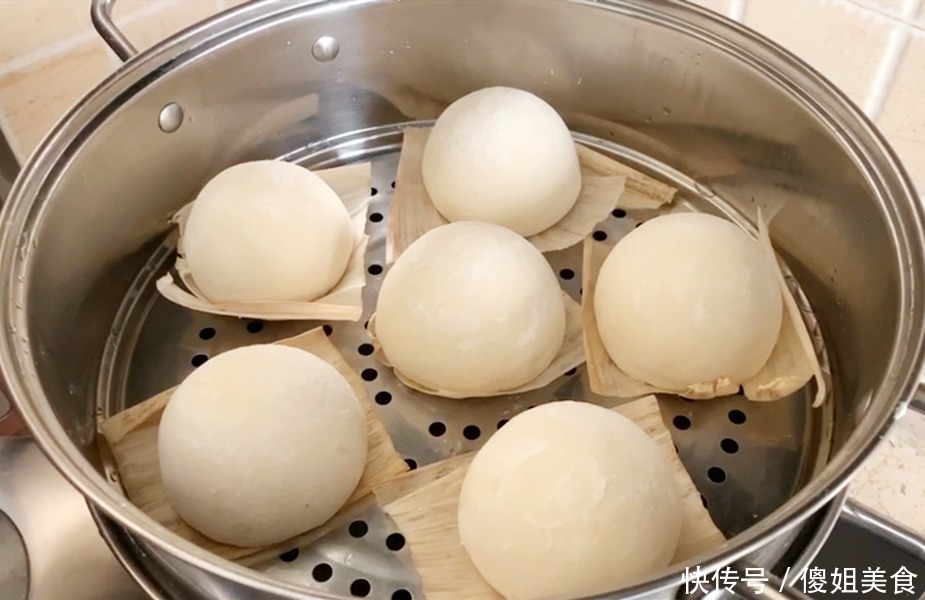 馒头|教你秋天发面,掌握这1点,快速发满一大盆,蒸的馒头又白又暄软