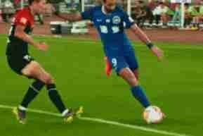  掏牌|浮夸！建业外援反重力假摔，摊手抱怨索要点球，主裁无视未掏牌