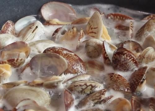 简单|分享一款土豆蛤蜊浓汤,奶香浓郁,简单营养,家中孩子特喜欢