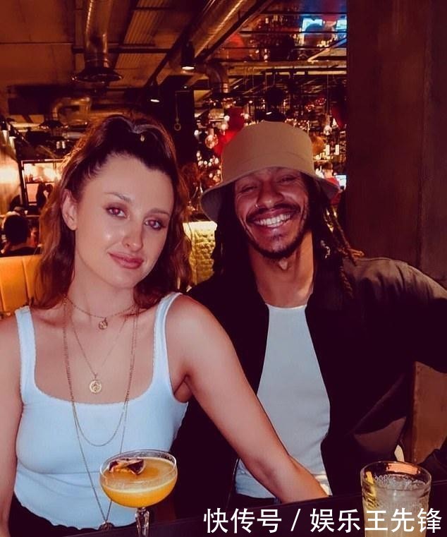 上吊|英美女觉得男友不爱自己，为博关注假装上吊，却意外自杀