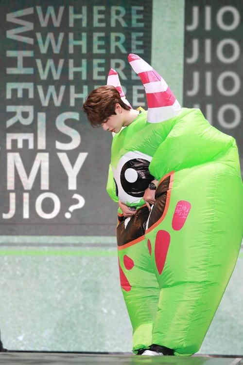  上线|王一博四次录快本，谢娜：平时人狠话不多，这一次情商终于上线了