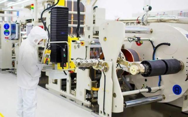  超越|被超越的宁德时代