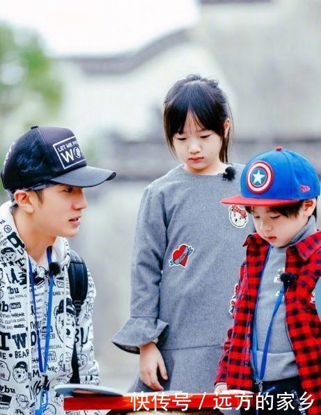 曝光|嗯哼、小山竹去找泡芙,无意间闯入吴尊房间,吴尊老婆正脸曝光