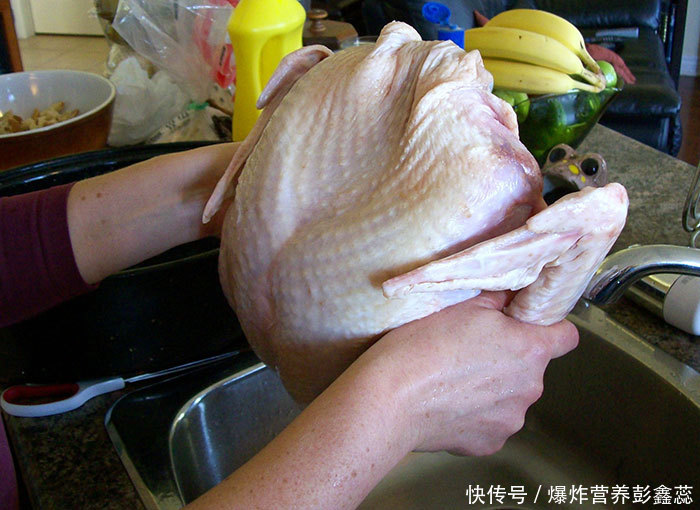 警惕这7种做菜陋习(做一顿饭能做出致病菌，或致癌物？尤其这3个烹饪习惯，要抓紧改)