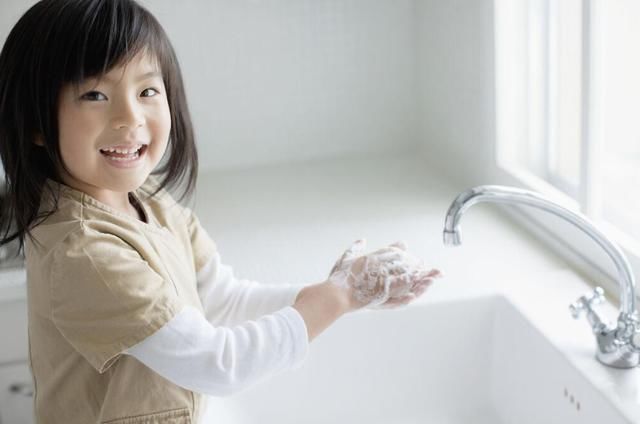 麻雀|一句闹着玩，花季少女面临生命危机，＂界限教育＂不可缺的3点