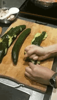  生意|搞笑GIF：这是卖烧饼的？挺形象，生意怎么样！