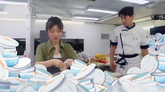 铁板|赵丽颖成黄晓明2号?还是常规套路,但这次《中餐厅》踢到了铁板