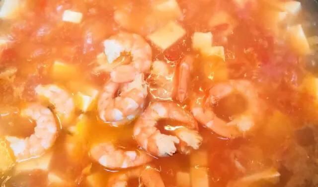  下饭|天热，回家犯愁吃什么，试试这道汤，简单又营养，看着就下饭