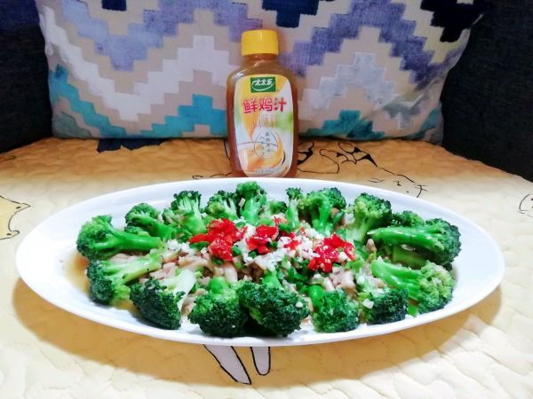  鲜鸡汁|鸡汁西兰花蘑菇火腿丁