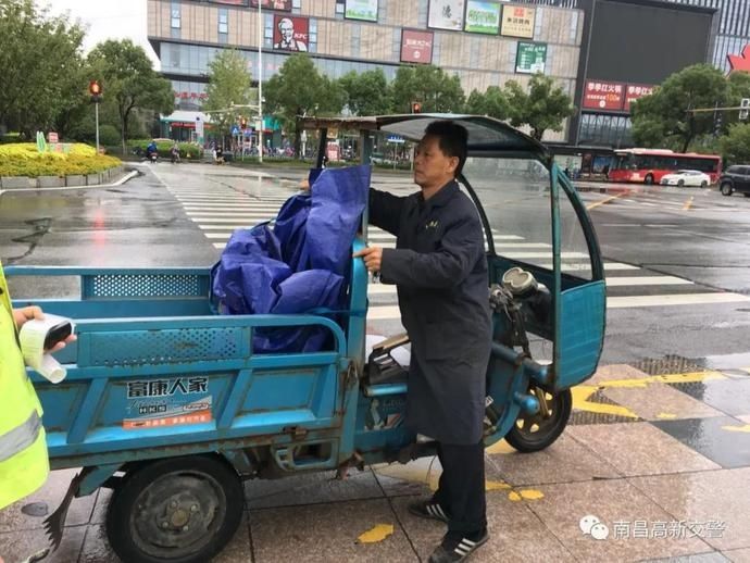 专项|高新交警开展电动三轮四轮车专项整治