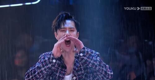  怒骂|水舞台PK大战，受伤2人退赛1人，4支战队3支战损，观众怒骂没人性