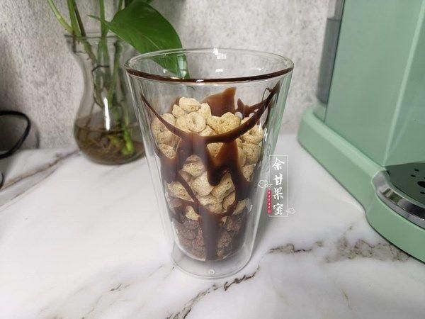  咖啡机|代餐巧搭配，有饼干水果，牛奶和咖啡，味好料多这杯管饱