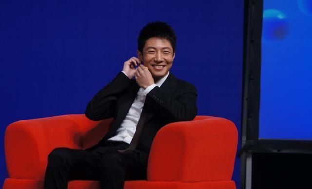  稳居|108位主持人齐聚央视，董卿稳居c位，撒贝宁一脸疲态