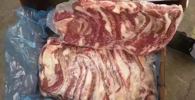  煮肉|煮肉之前别急着焯水，先处理一下，腥味荡然无存